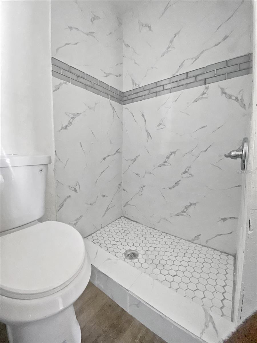Image 13 of 28 For 1904 3rd Street Ne