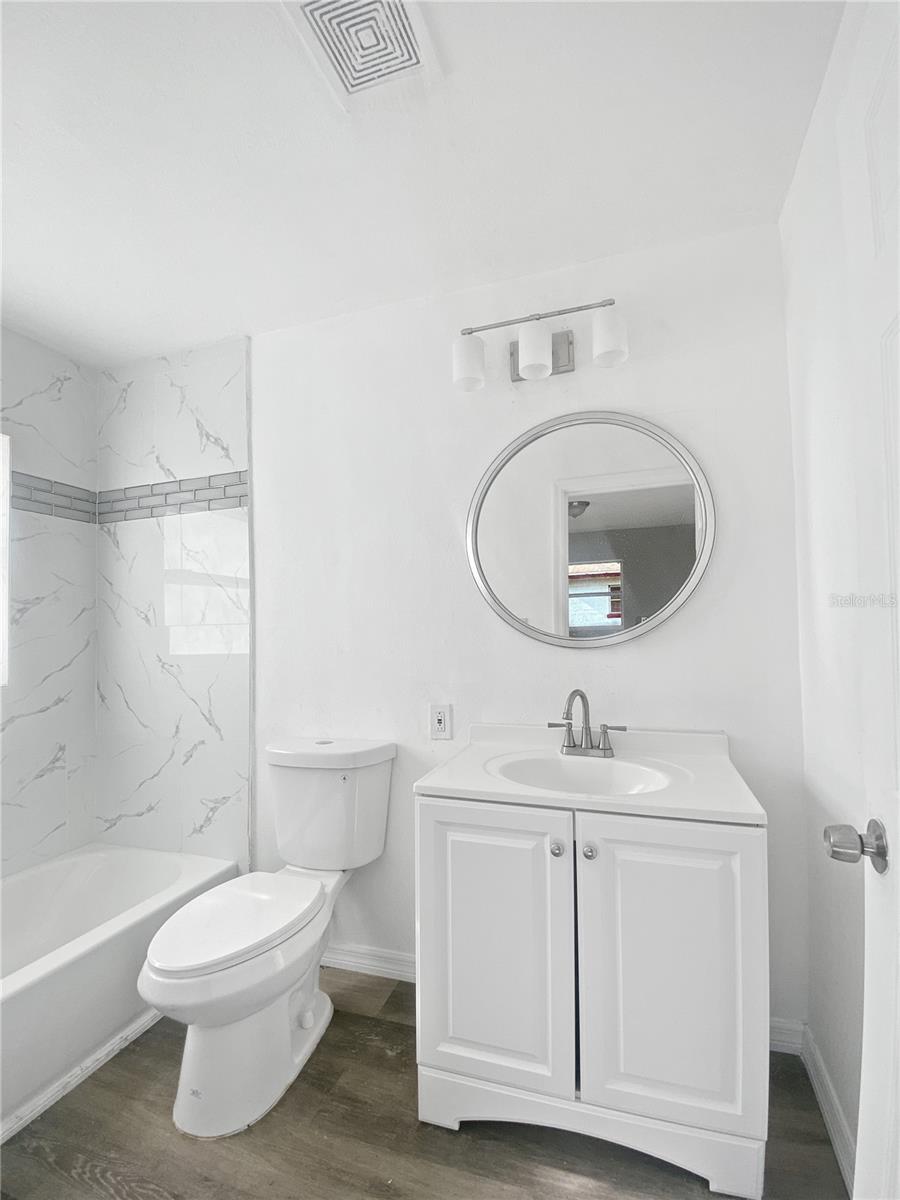 Image 17 of 28 For 1904 3rd Street Ne