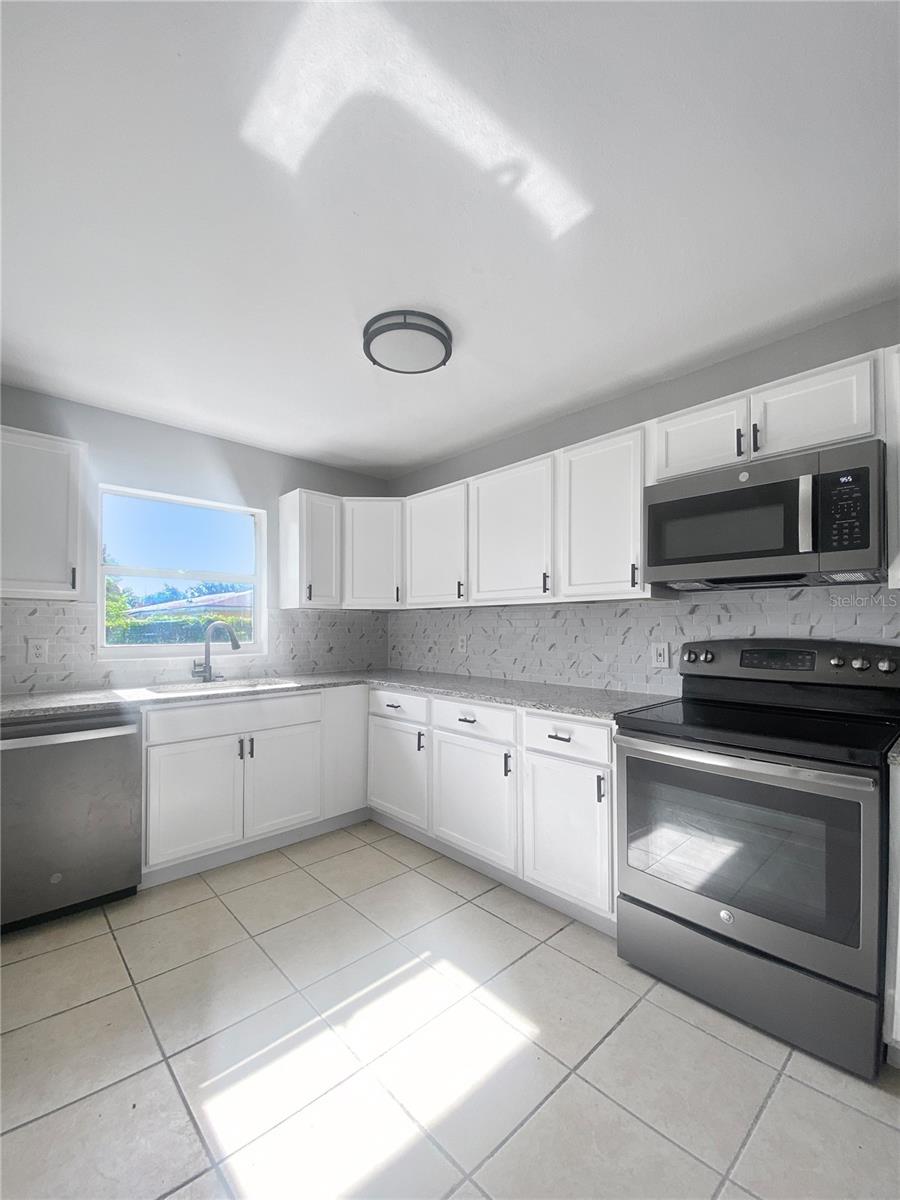 Image 20 of 28 For 1904 3rd Street Ne