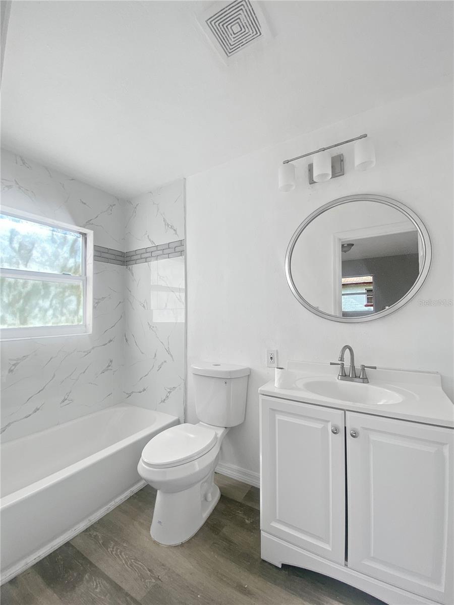 Image 21 of 28 For 1904 3rd Street Ne
