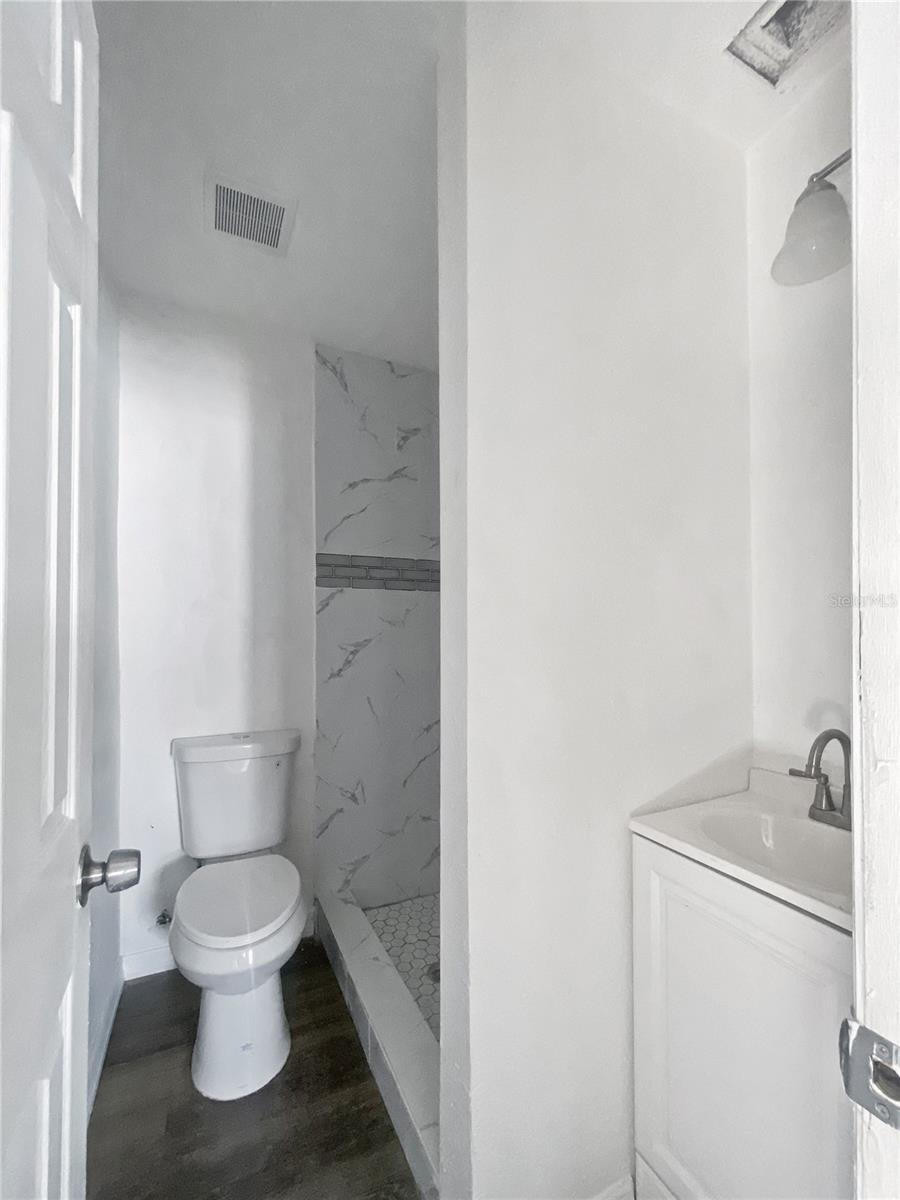 Image 24 of 28 For 1904 3rd Street Ne