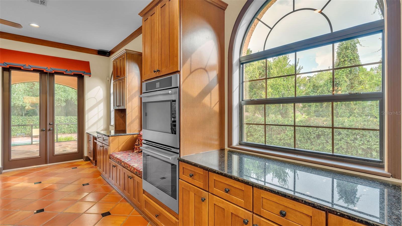 Image 16 of 95 For 1332 Evalyn Drive Se