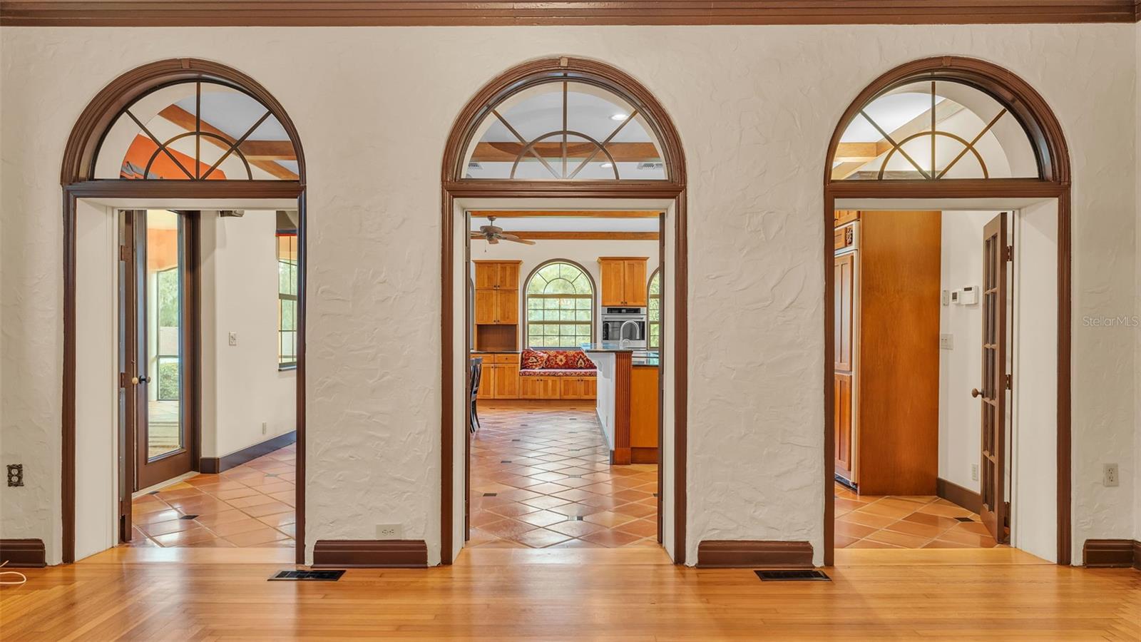 Image 35 of 95 For 1332 Evalyn Drive Se