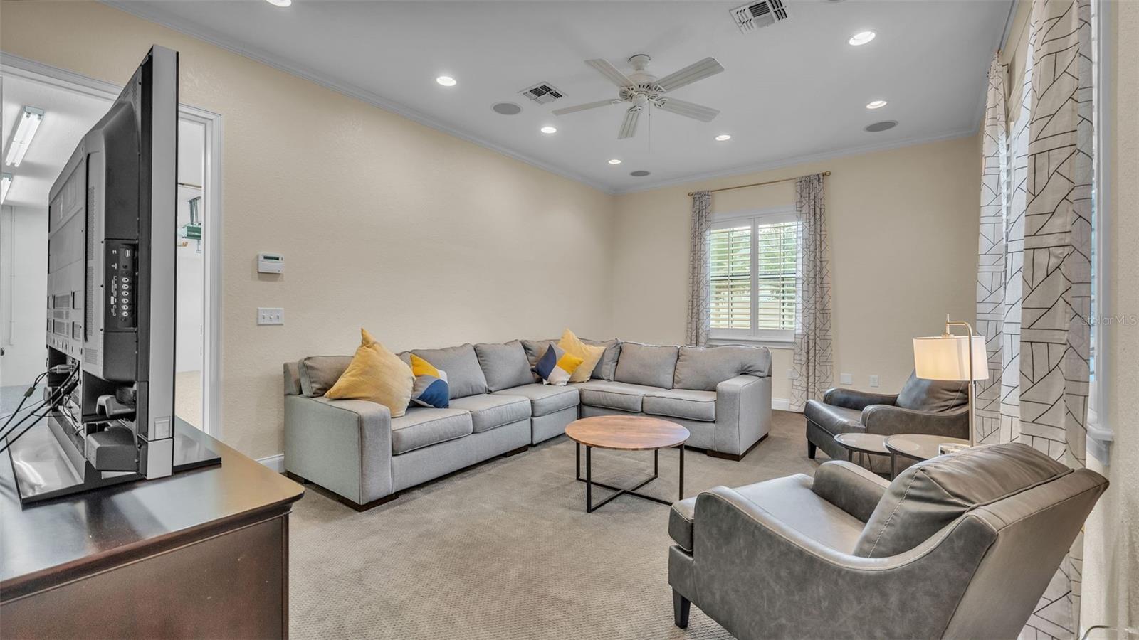 Image 58 of 95 For 1332 Evalyn Drive Se