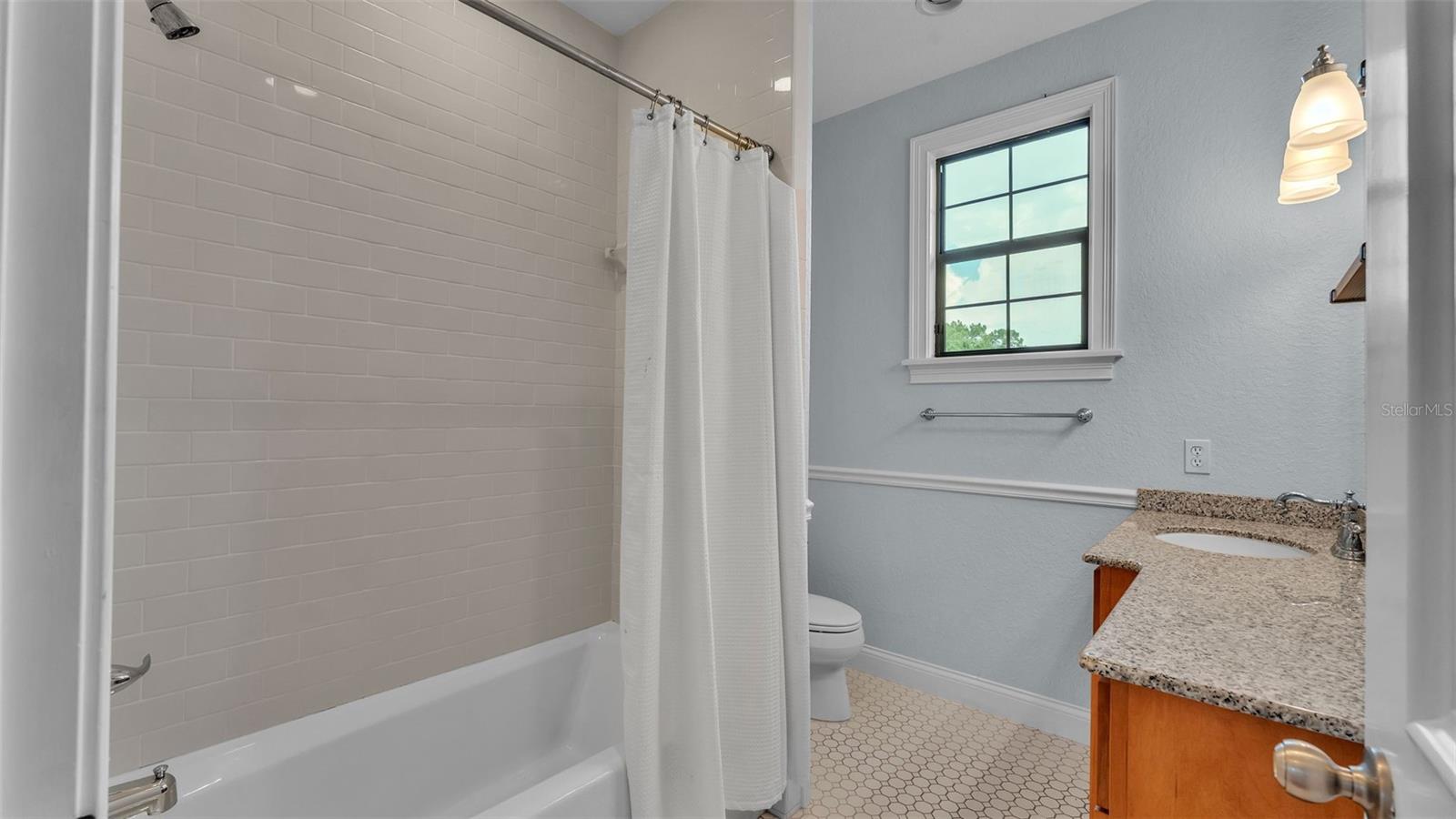 Image 59 of 95 For 1332 Evalyn Drive Se