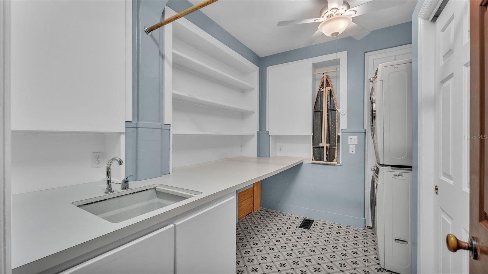 Image 73 of 95 For 1332 Evalyn Drive Se