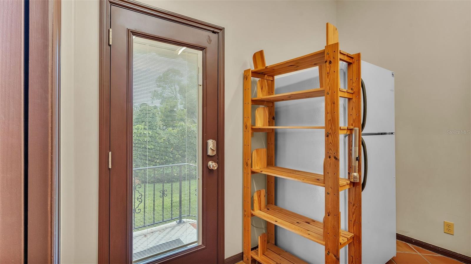 Image 74 of 95 For 1332 Evalyn Drive Se