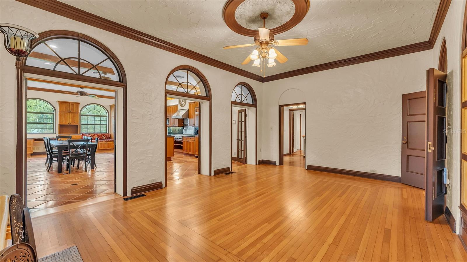 Image 75 of 95 For 1332 Evalyn Drive Se