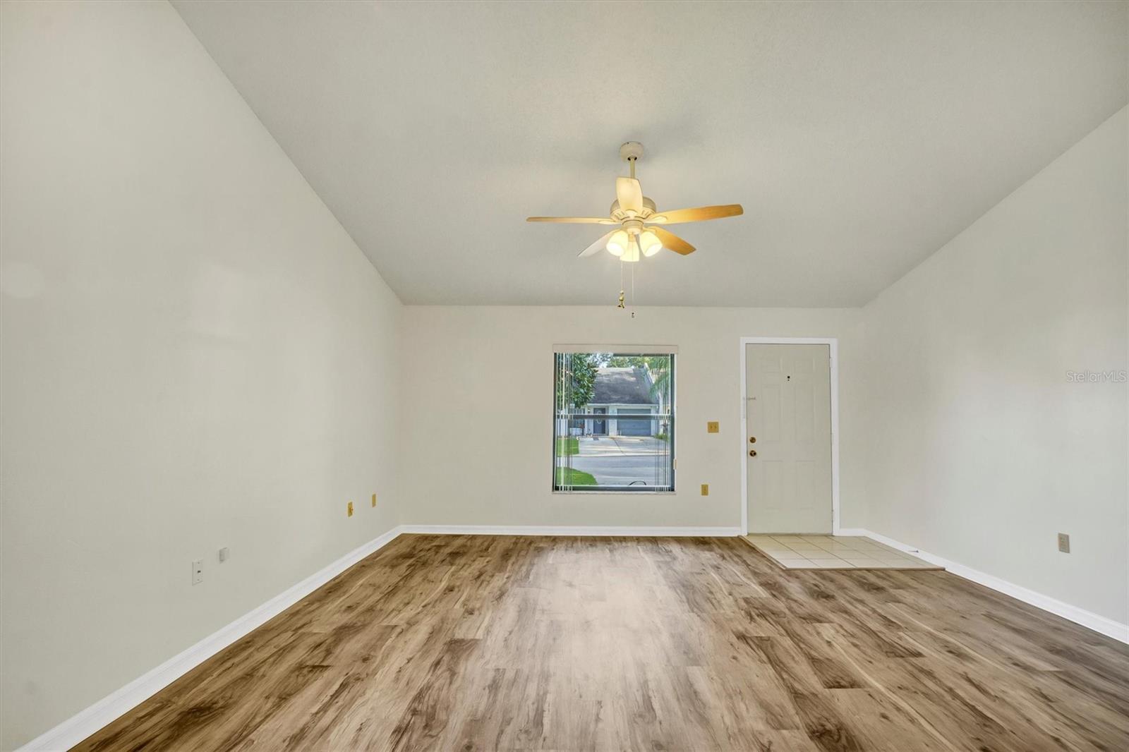 Image 8 of 36 For 1154 Dosseywood Lane