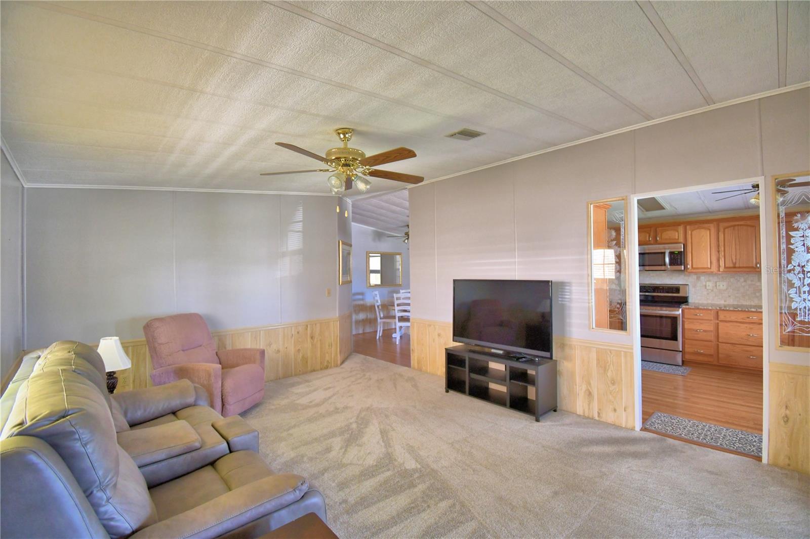 Image 12 of 57 For 443 Village Circle Sw