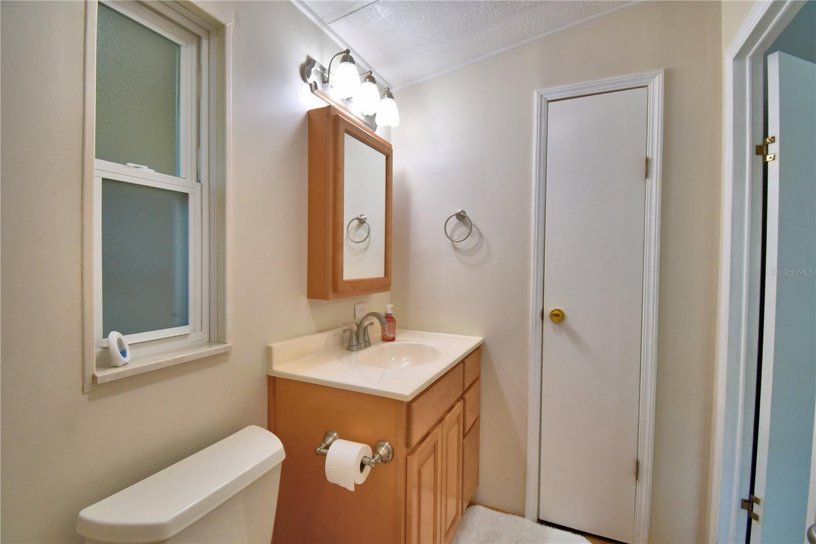 Image 31 of 57 For 443 Village Circle Sw