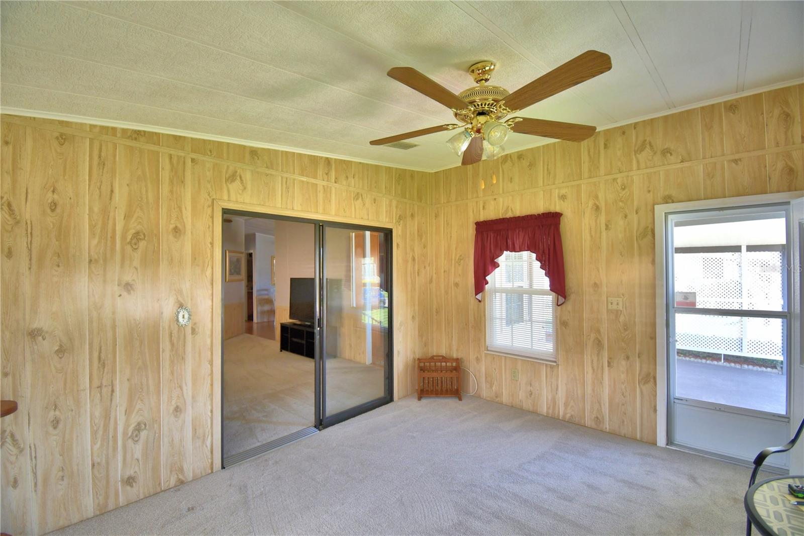 Image 40 of 57 For 443 Village Circle Sw
