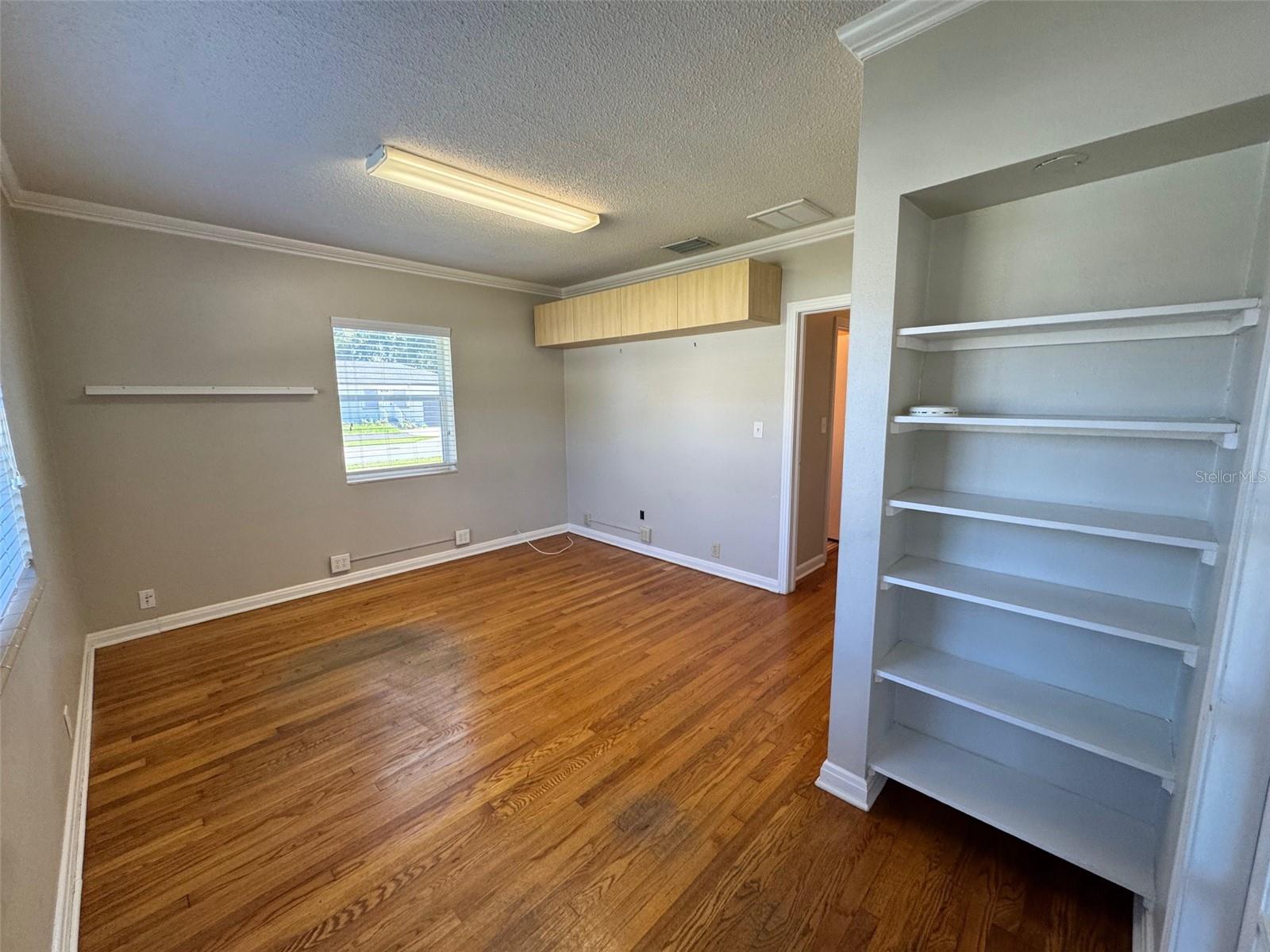 Image 14 of 30 For 700 Avenue B Sw