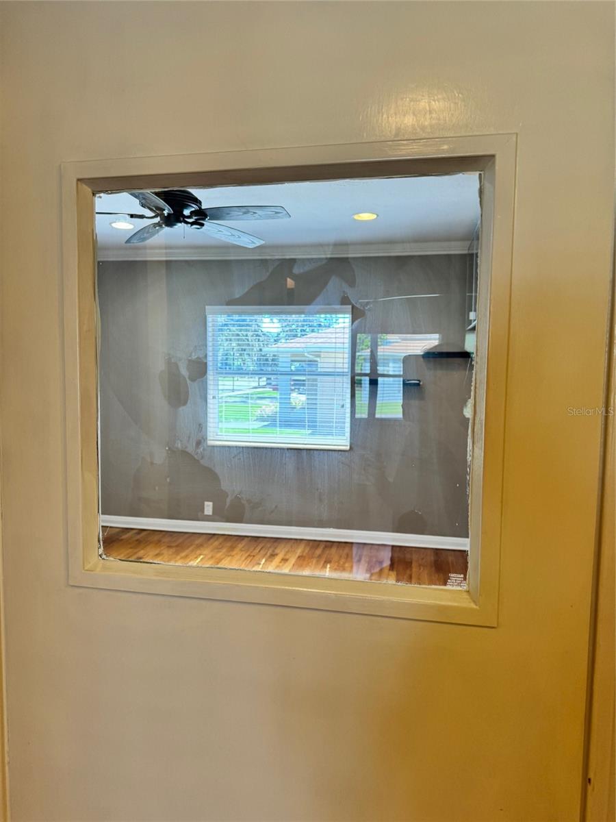 Image 17 of 30 For 700 Avenue B Sw