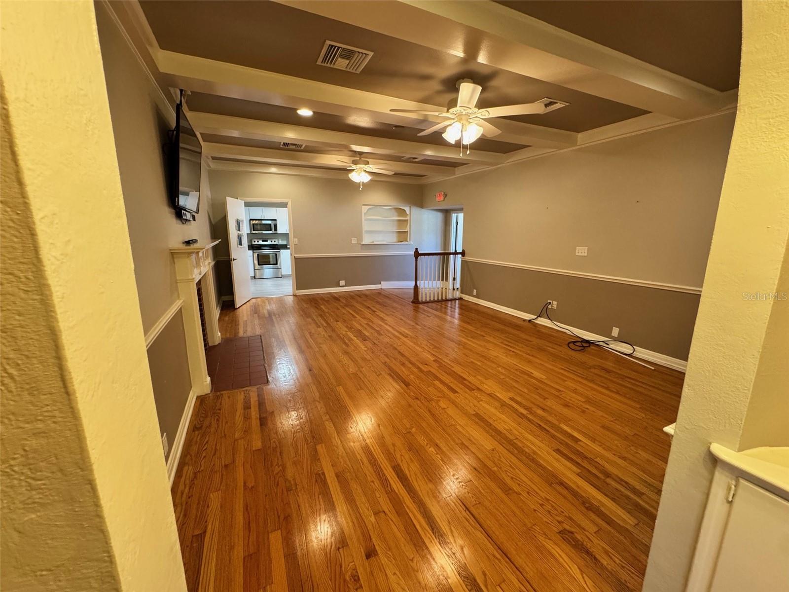 Image 20 of 30 For 700 Avenue B Sw