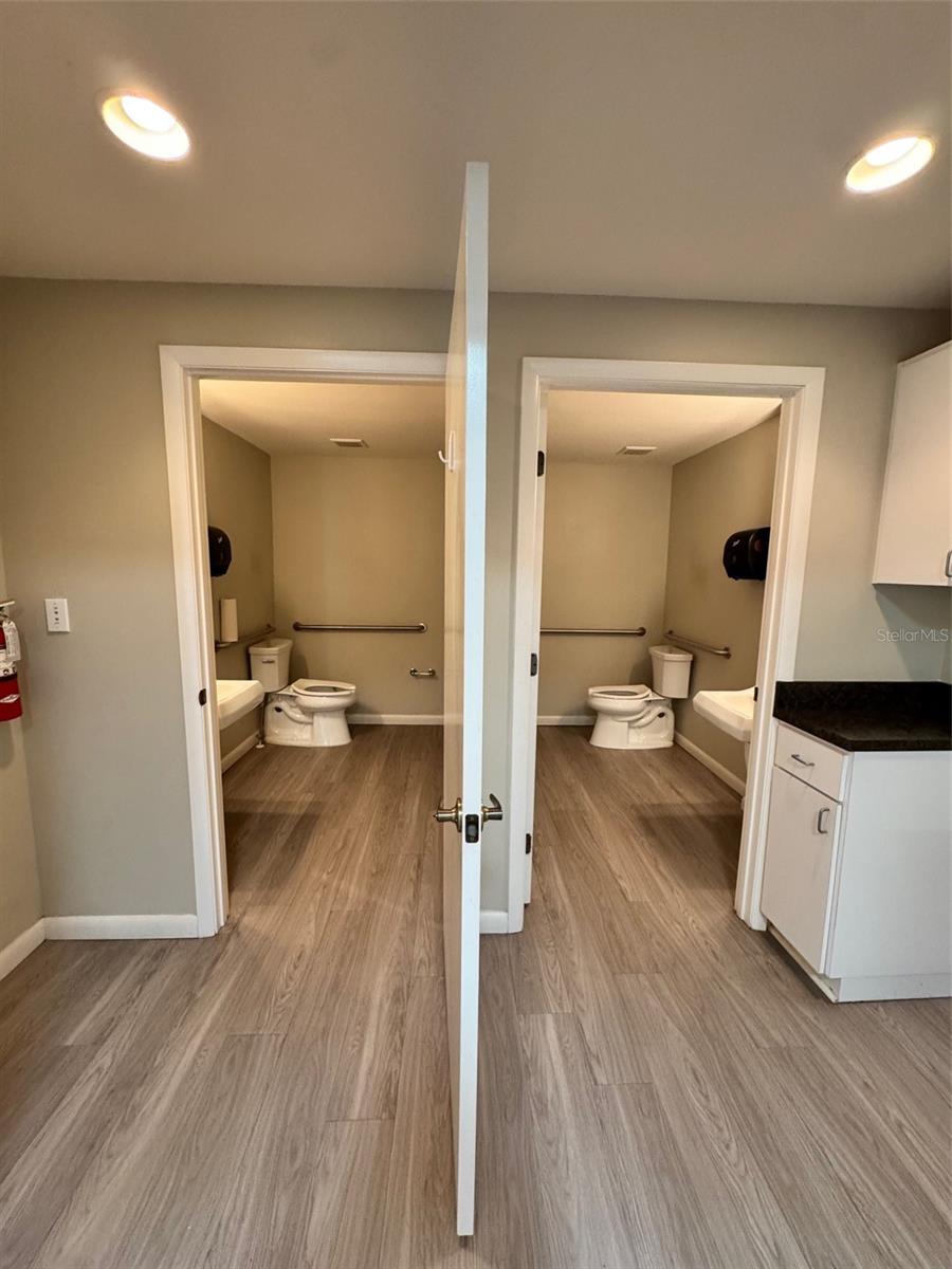 Image 25 of 30 For 700 Avenue B Sw