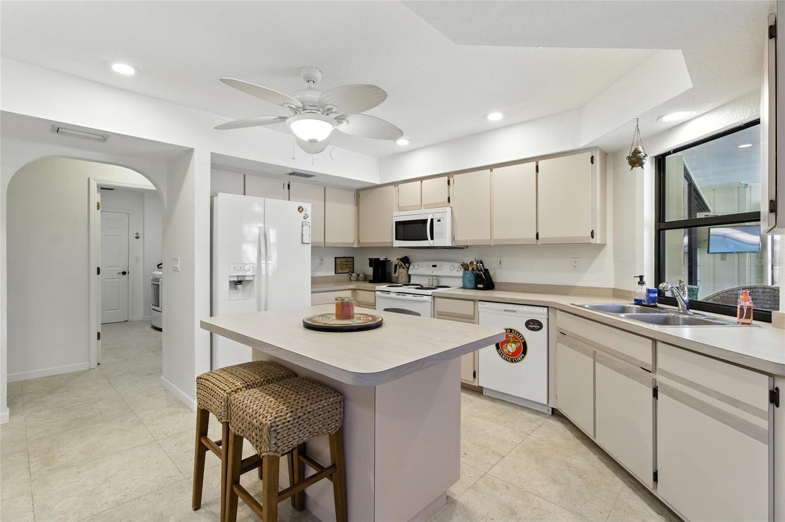 Image 15 of 46 For 3305 Beacon Drive