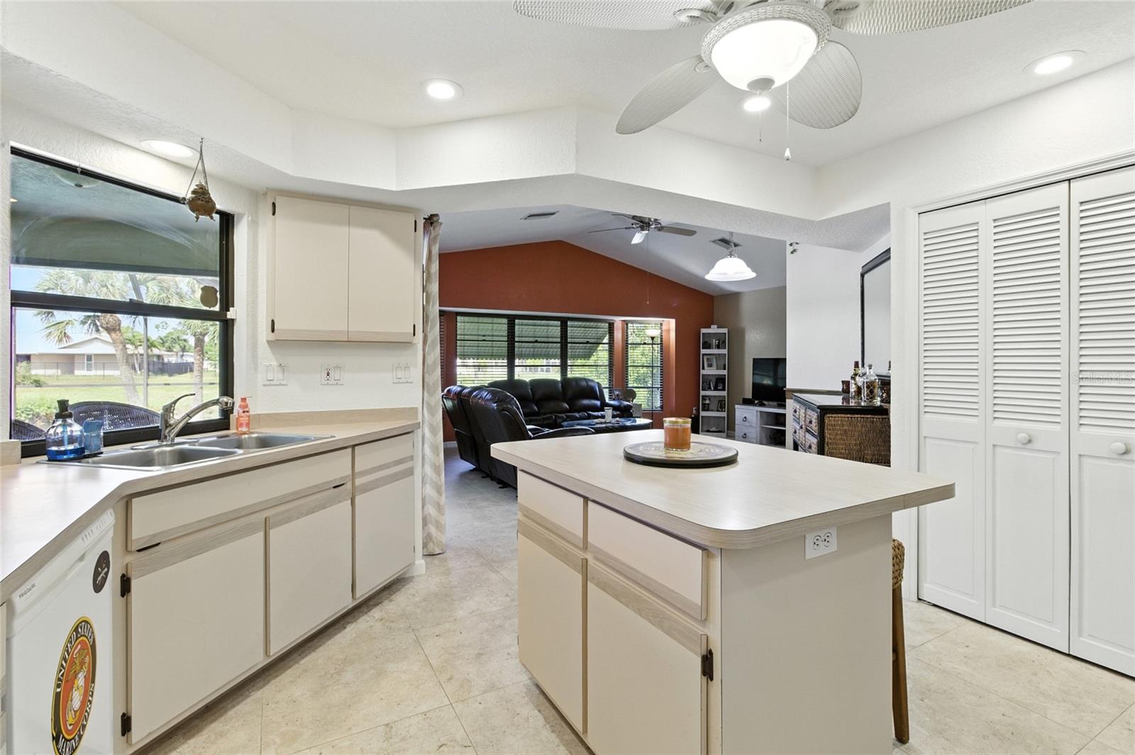 Image 16 of 46 For 3305 Beacon Drive