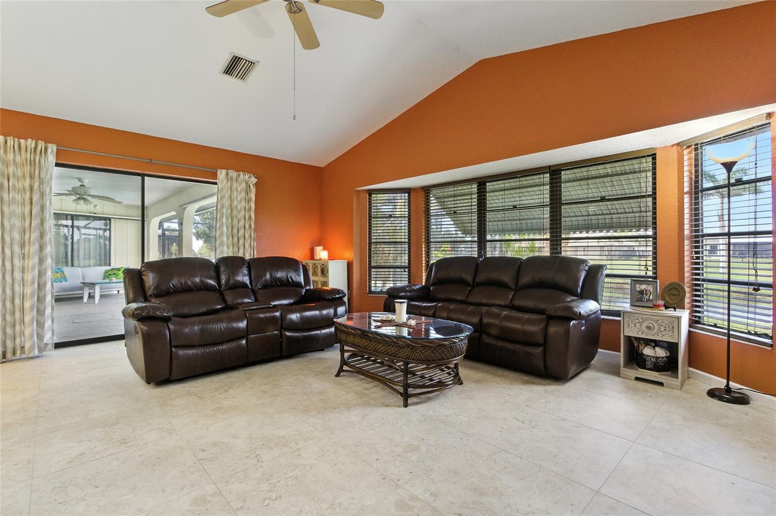 Image 18 of 46 For 3305 Beacon Drive