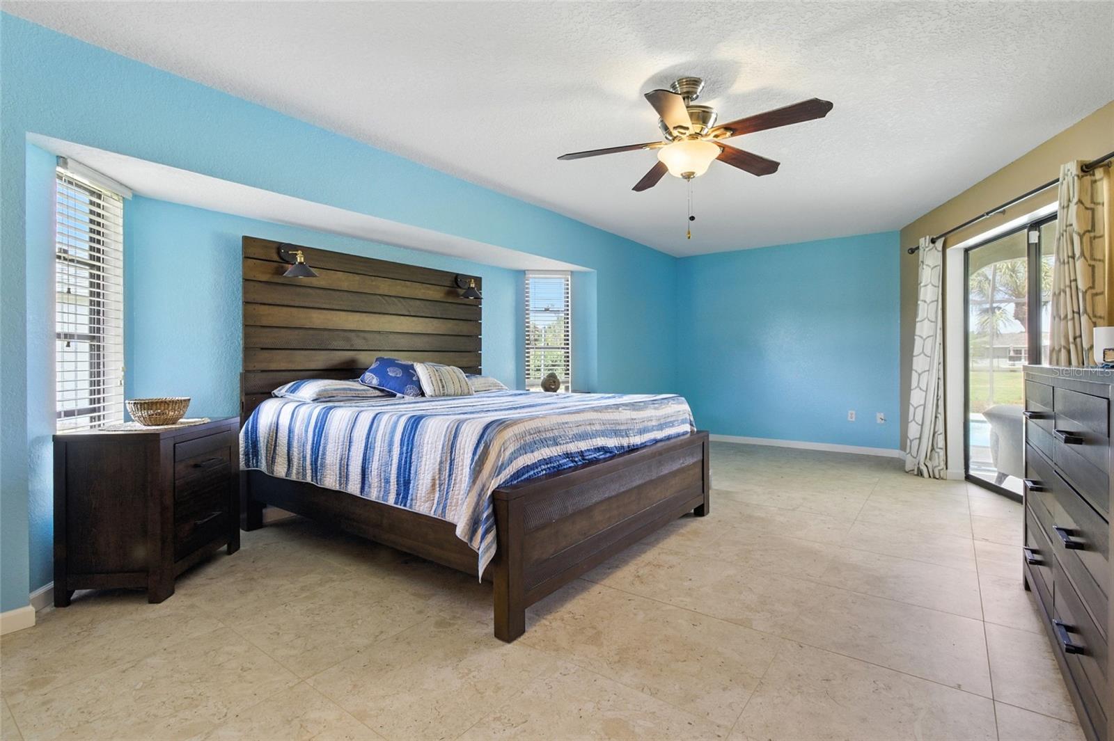 Image 20 of 46 For 3305 Beacon Drive