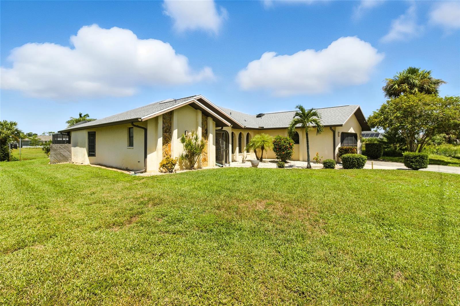 Image 3 of 46 For 3305 Beacon Drive