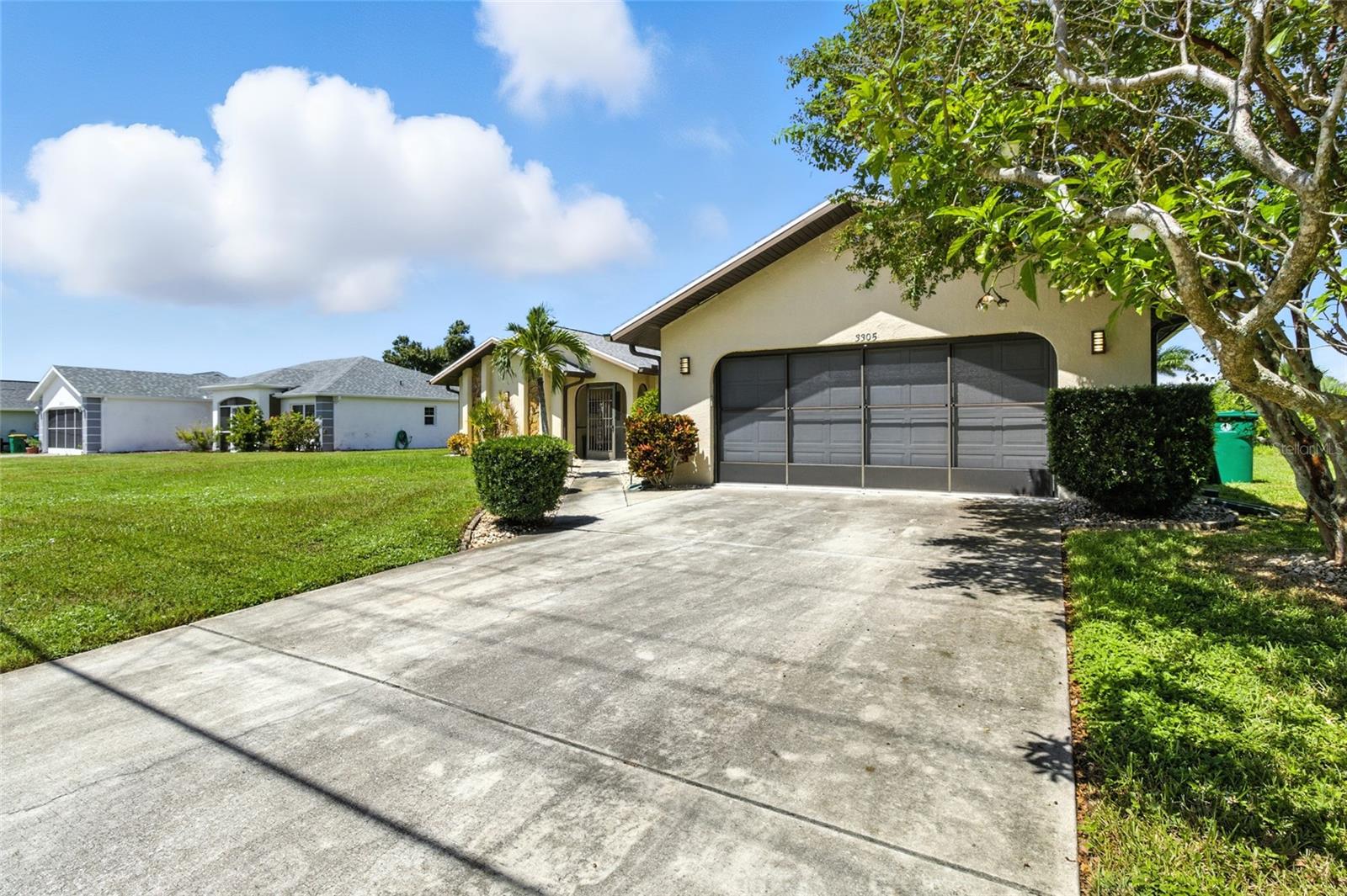 Image 4 of 46 For 3305 Beacon Drive