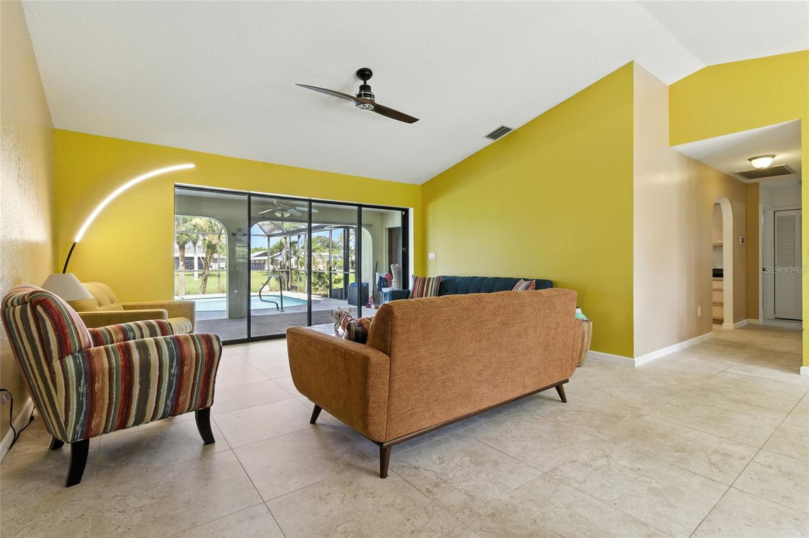 Image 8 of 46 For 3305 Beacon Drive