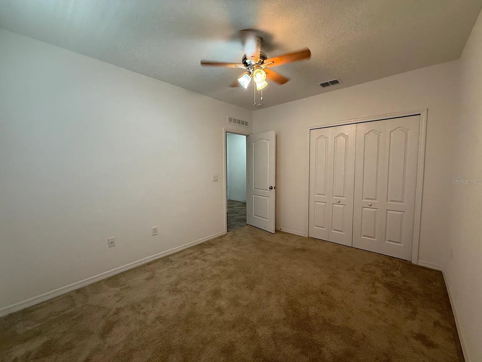 Image 6 of 17 For 983 Revere Avenue