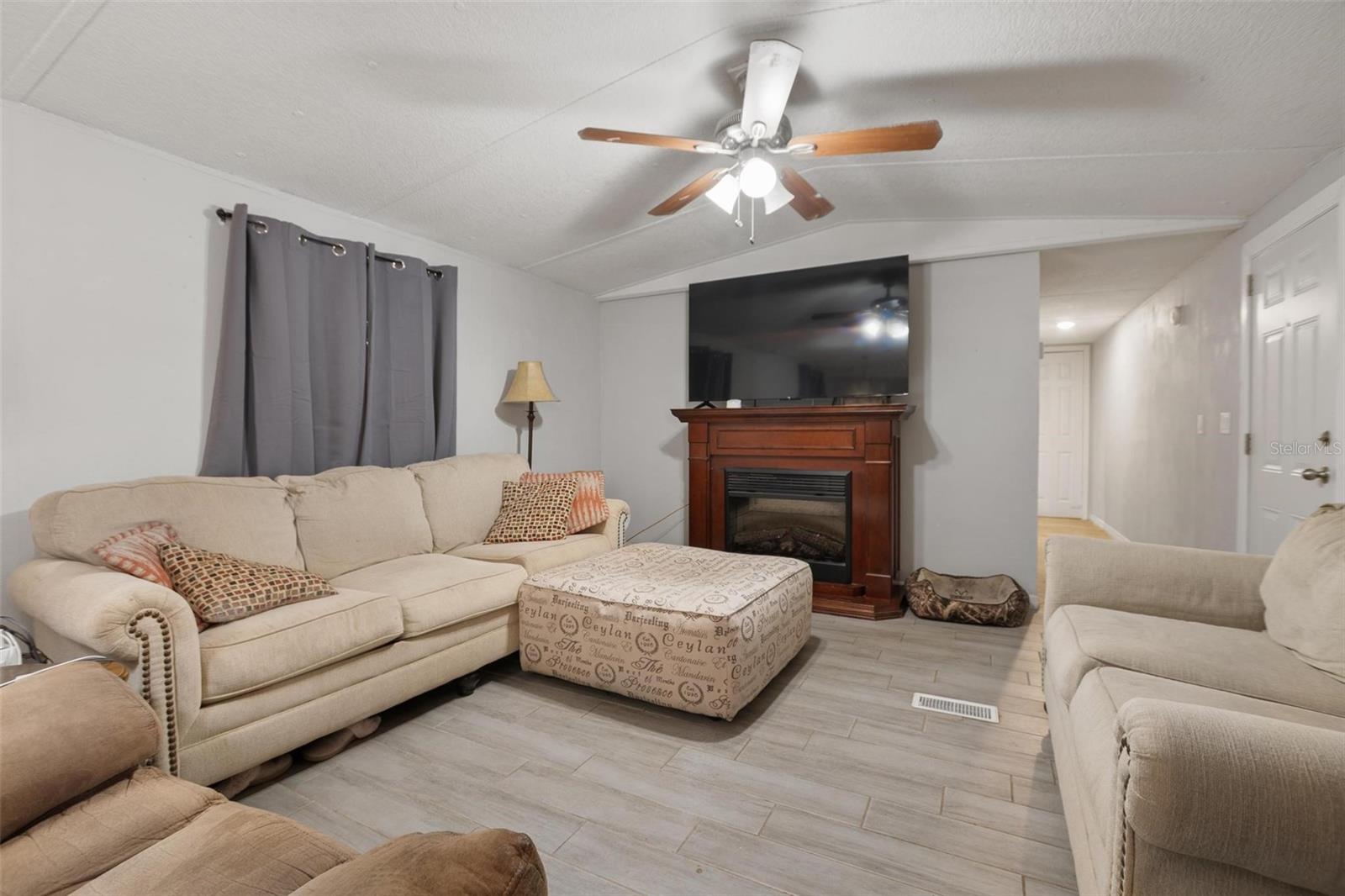 Image 3 of 23 For 4009 Longhorn Drive