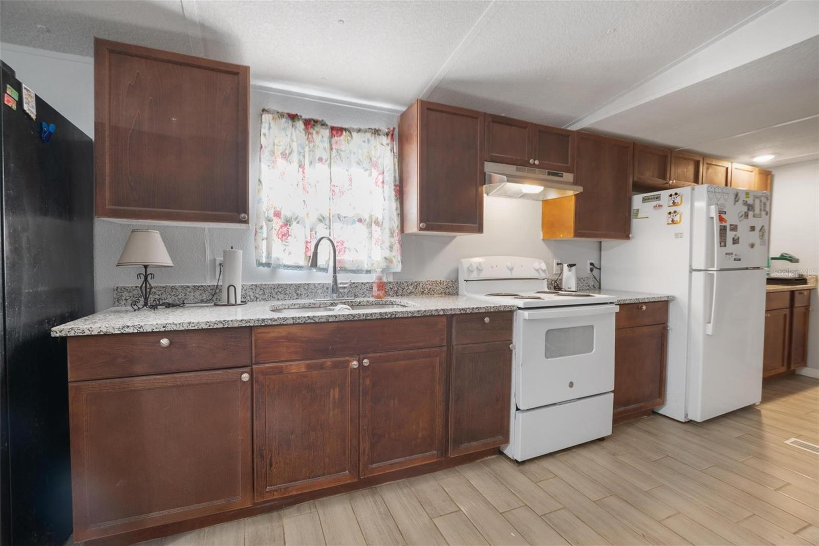Image 4 of 23 For 4009 Longhorn Drive