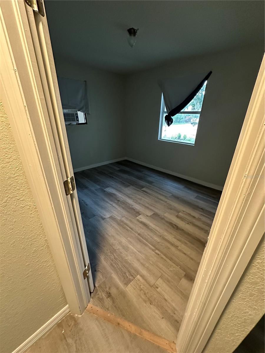 Image 5 of 11 For 4722 4th Street