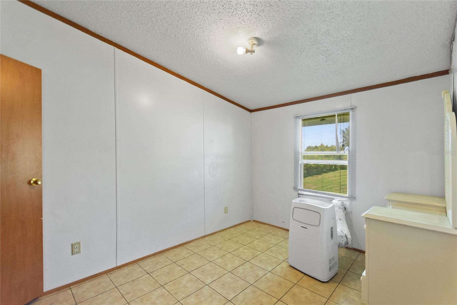 Image 19 of 45 For 1630 Sutton Rd