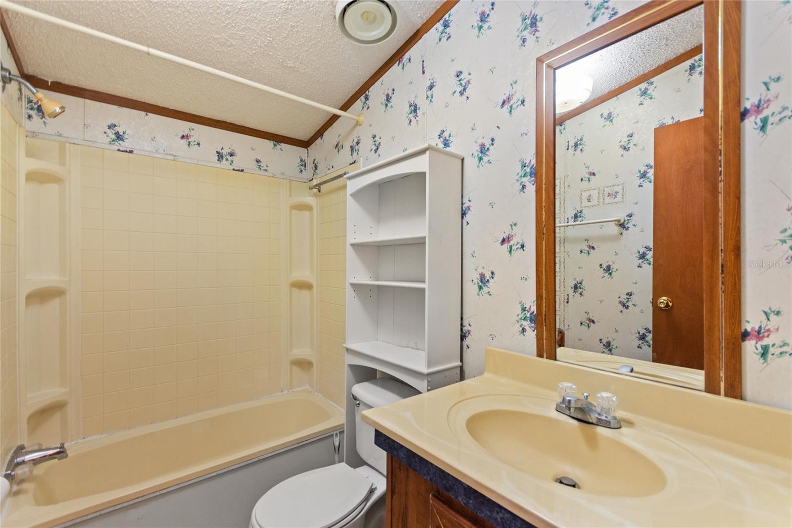 Image 21 of 45 For 1630 Sutton Rd