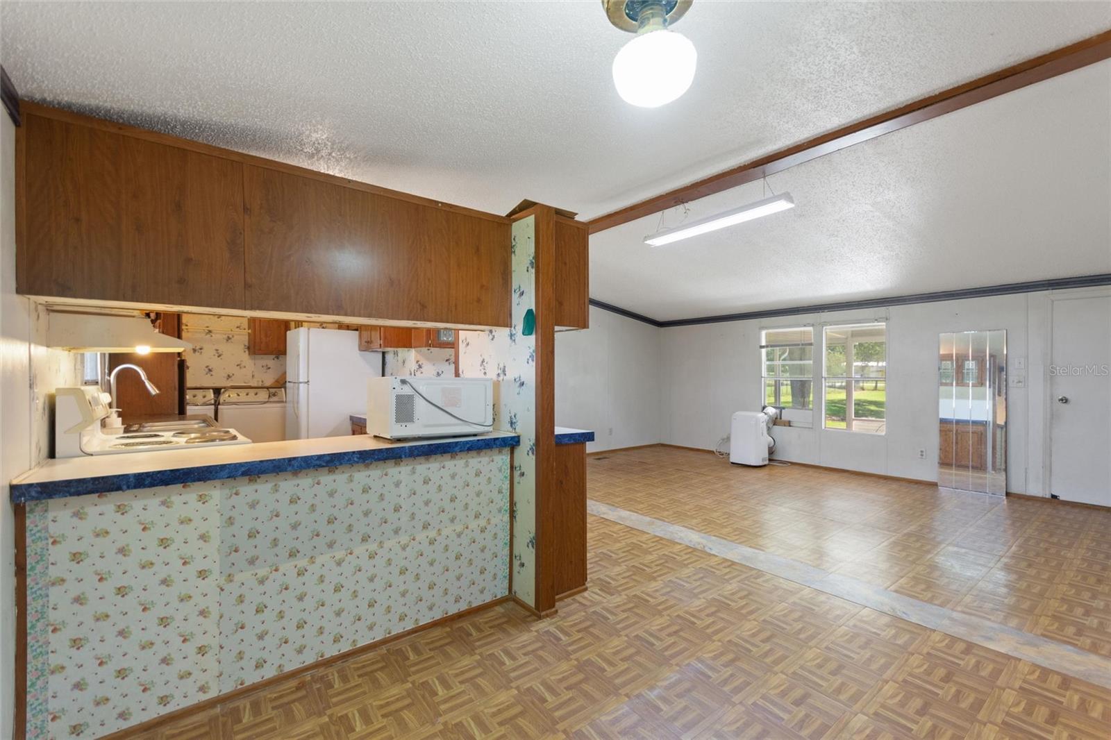 Image 7 of 45 For 1630 Sutton Rd