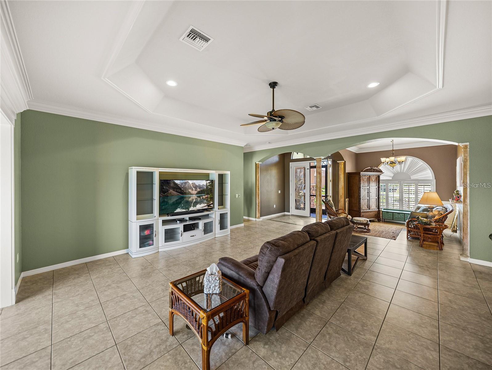 Image 19 of 71 For 5357 Hogan Lane