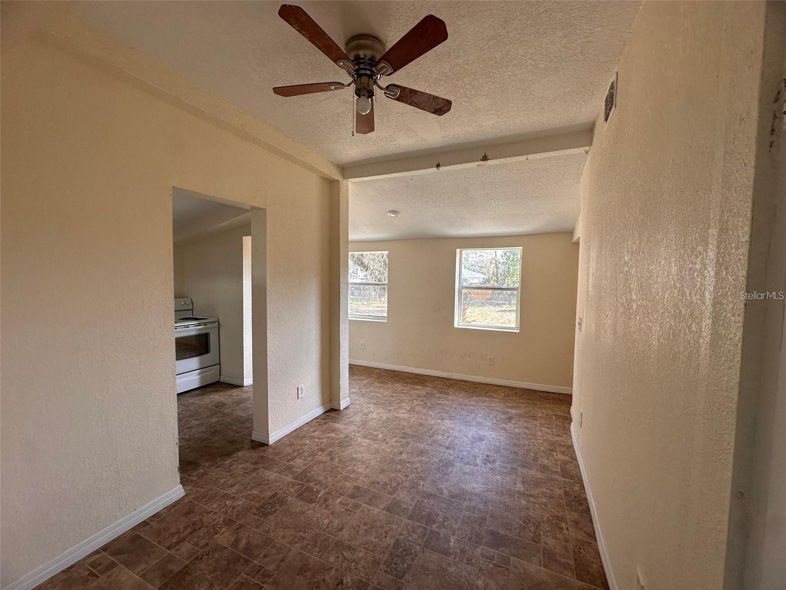 Image 11 of 15 For 1901 Avenue H Nw A