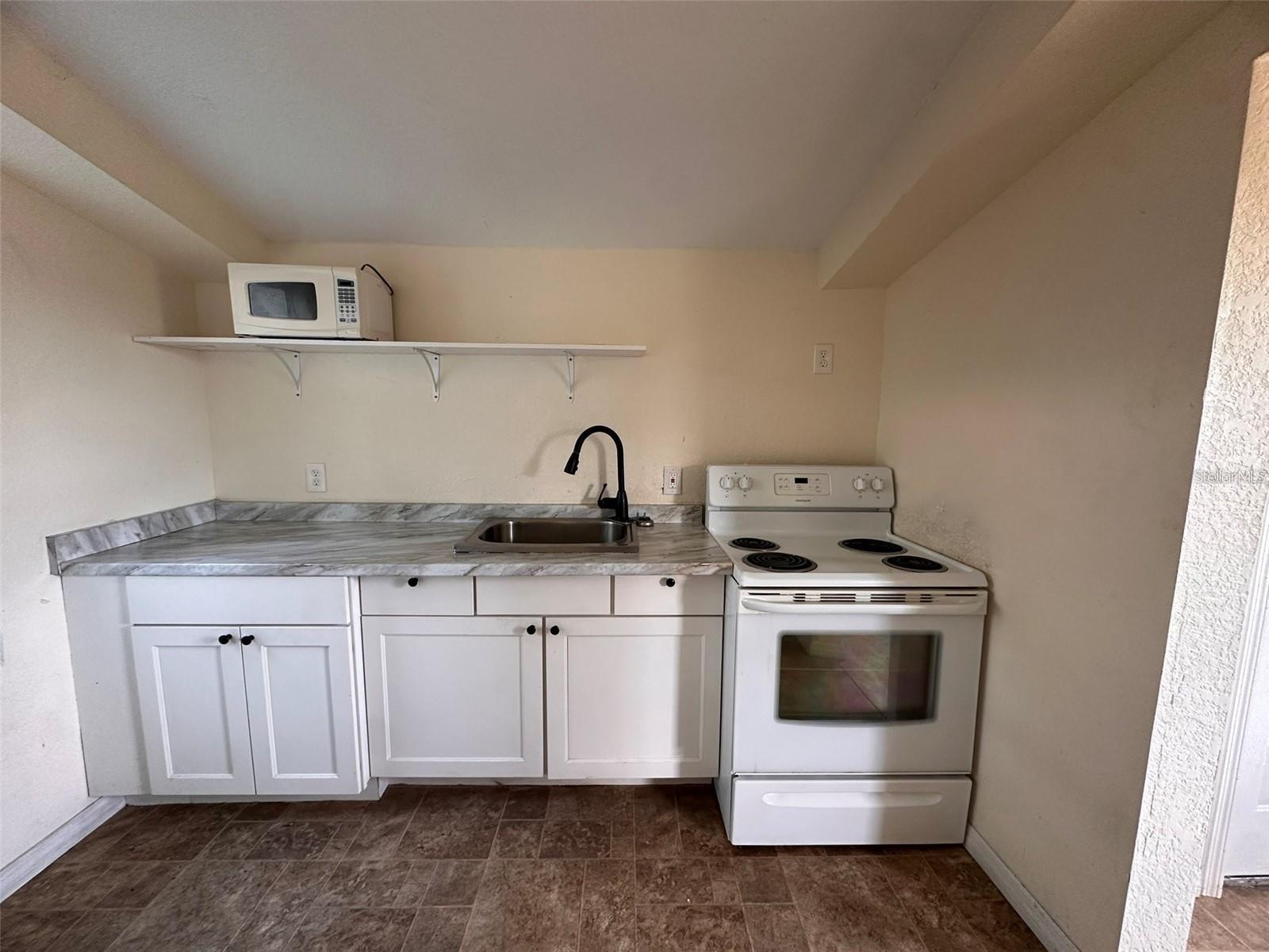 Image 13 of 15 For 1901 Avenue H Nw A