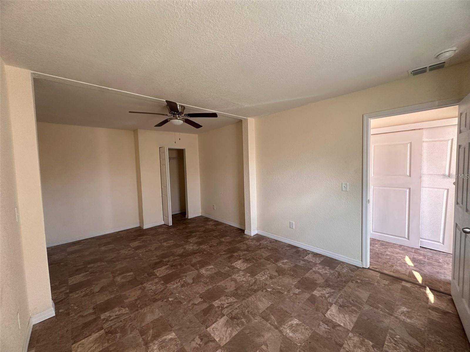 Image 6 of 15 For 1901 Avenue H Nw A