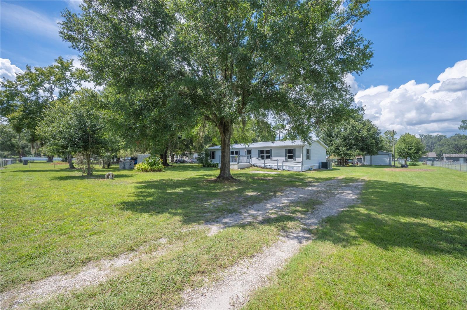 Image 4 of 57 For 4711 Acorn Drive S