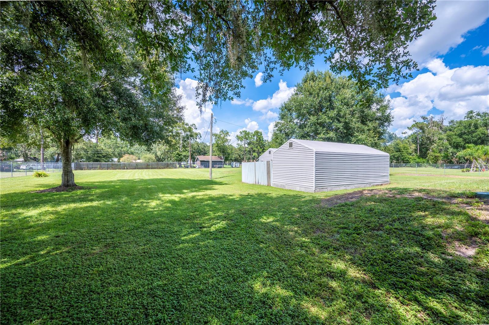 Image 8 of 57 For 4711 Acorn Drive S