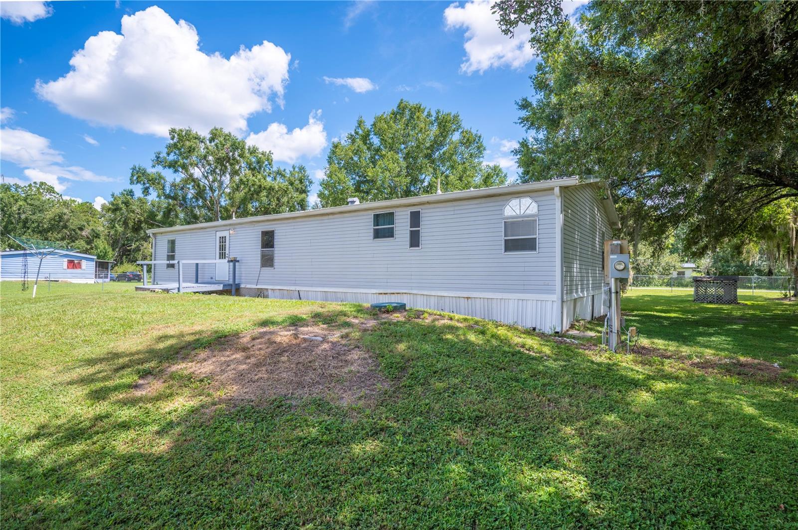 Image 9 of 57 For 4711 Acorn Drive S