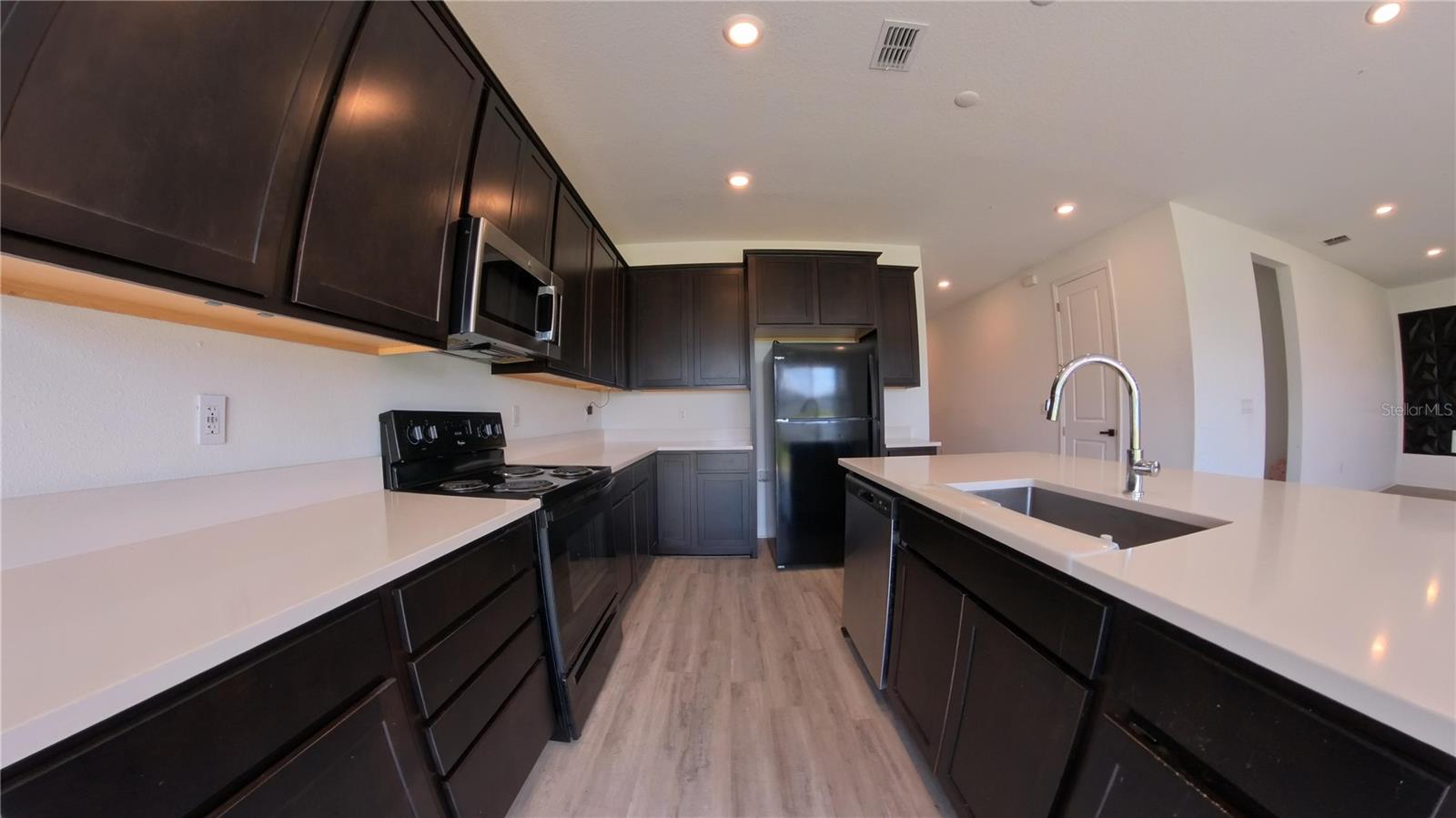 Image 6 of 26 For 1209 Mattie Pointe Boulevard