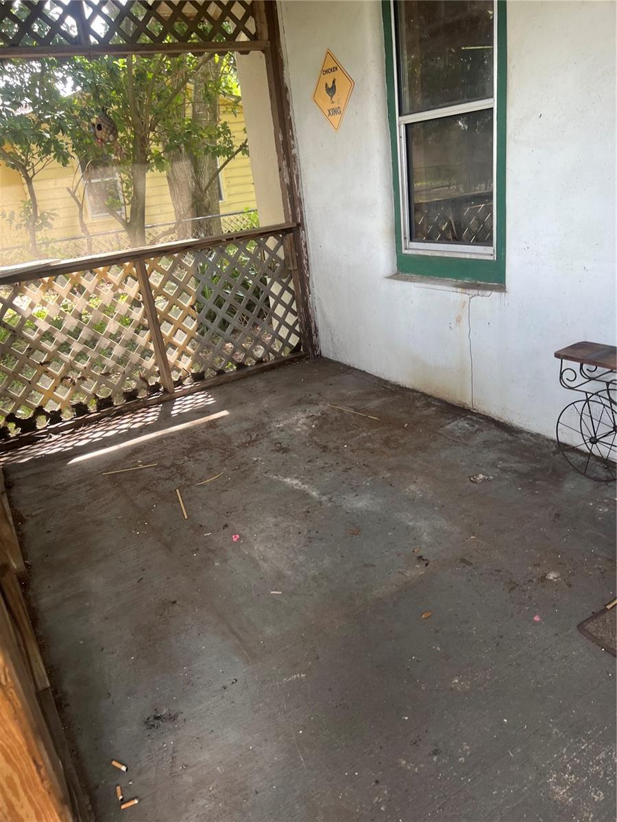 Image 11 of 21 For 529 Mcdonald Avenue