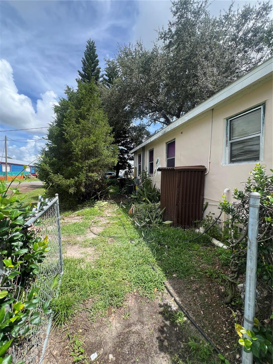 Image 16 of 21 For 529 Mcdonald Avenue