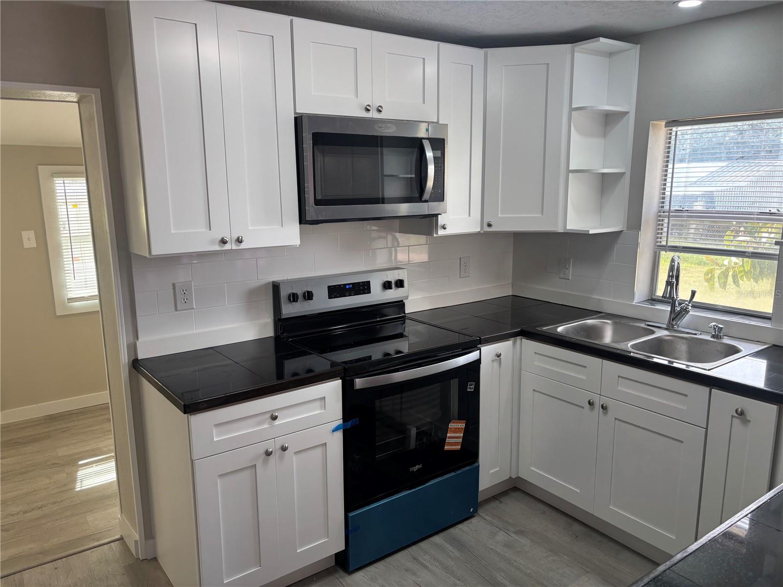 Image 22 of 25 For 529 Mcdonald Avenue