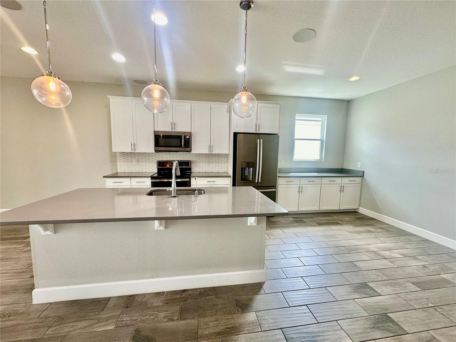Image 3 of 23 For 710 Spring Creek Drive