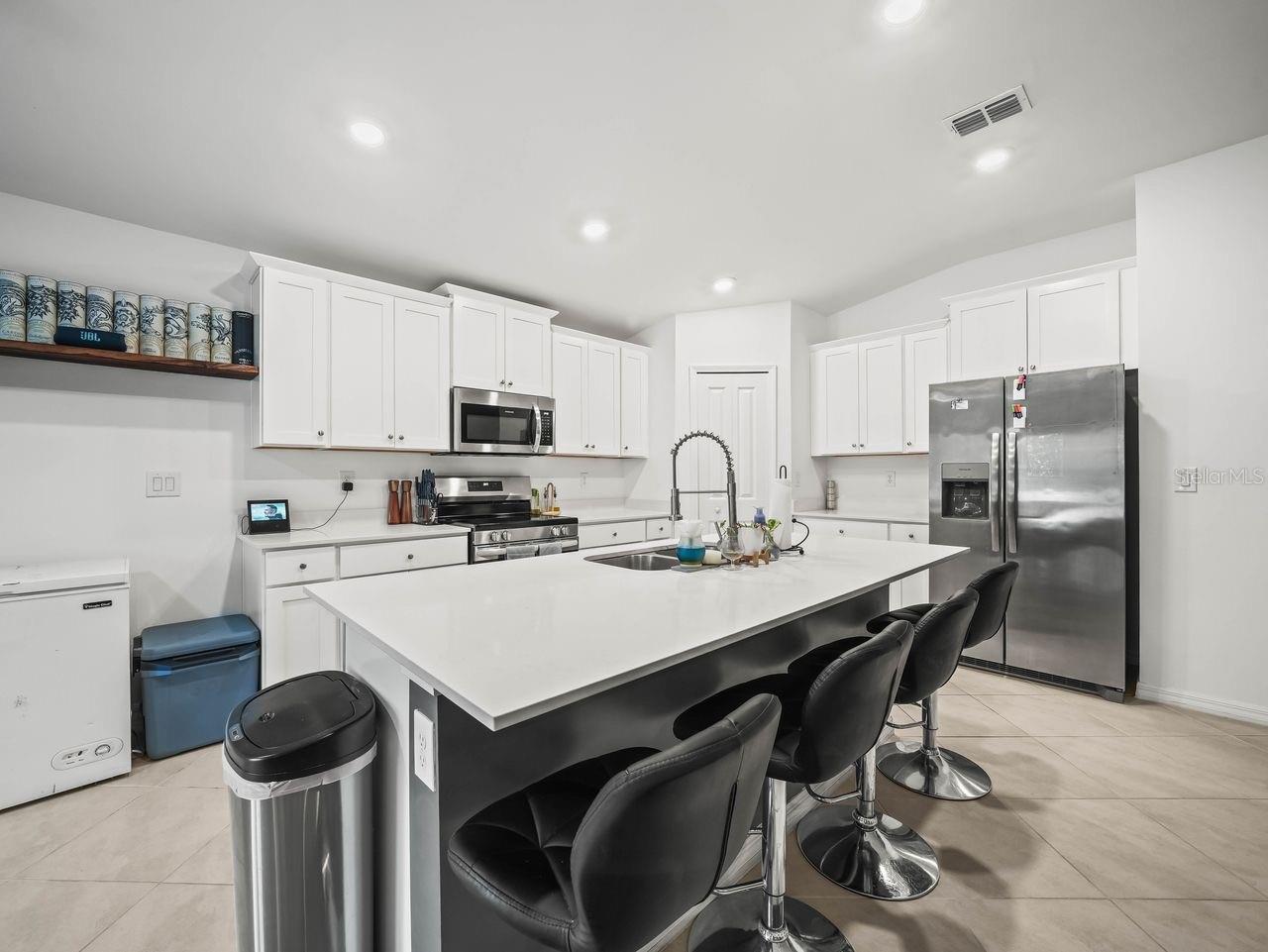 Image 6 of 28 For 3272 Milwaukee Street