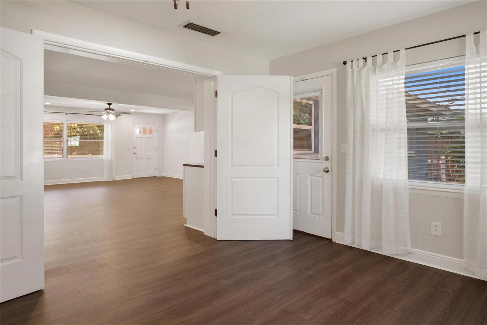 Image 12 of 28 For 1815 6th Street Se