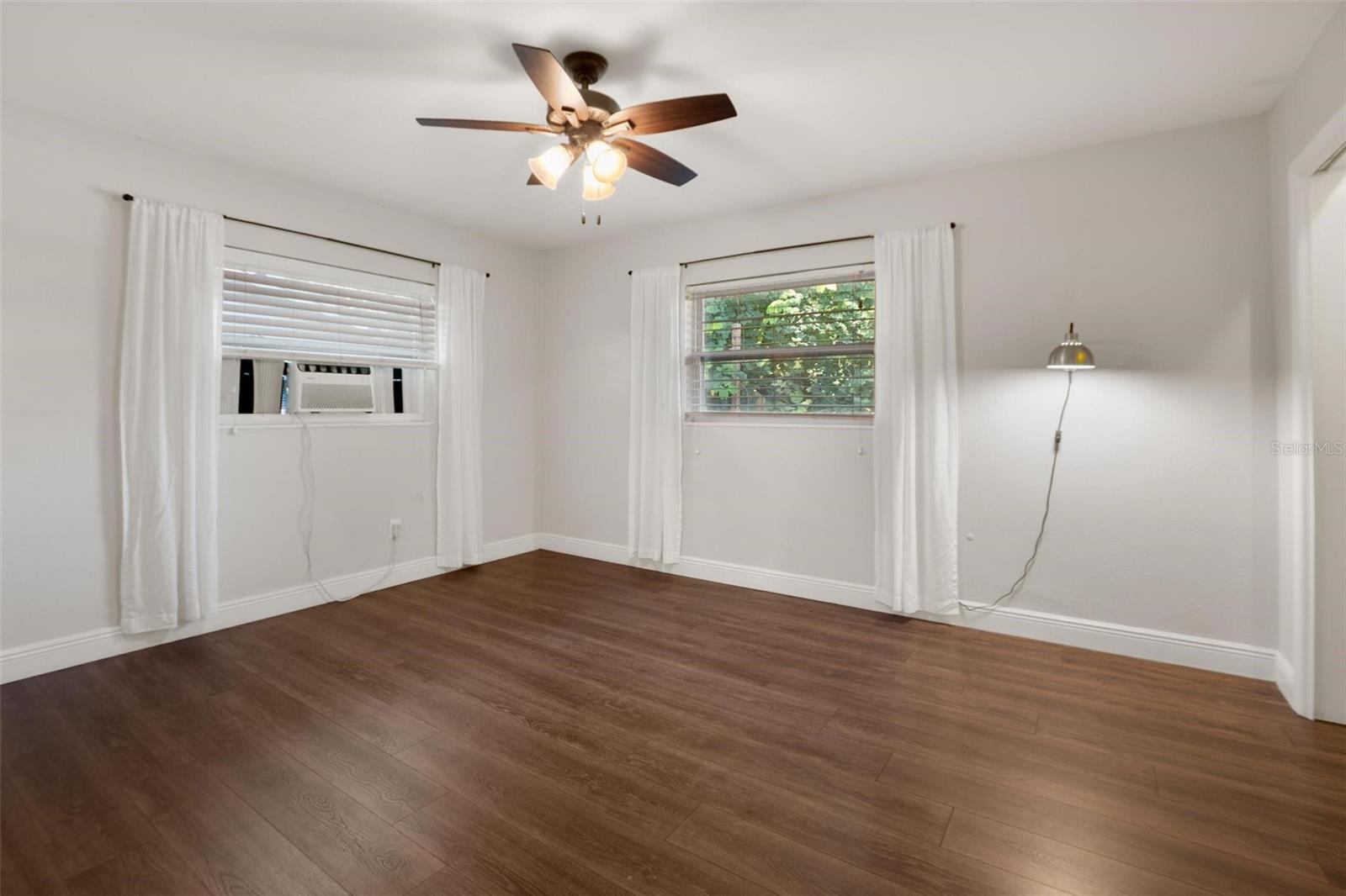Image 14 of 28 For 1815 6th Street Se