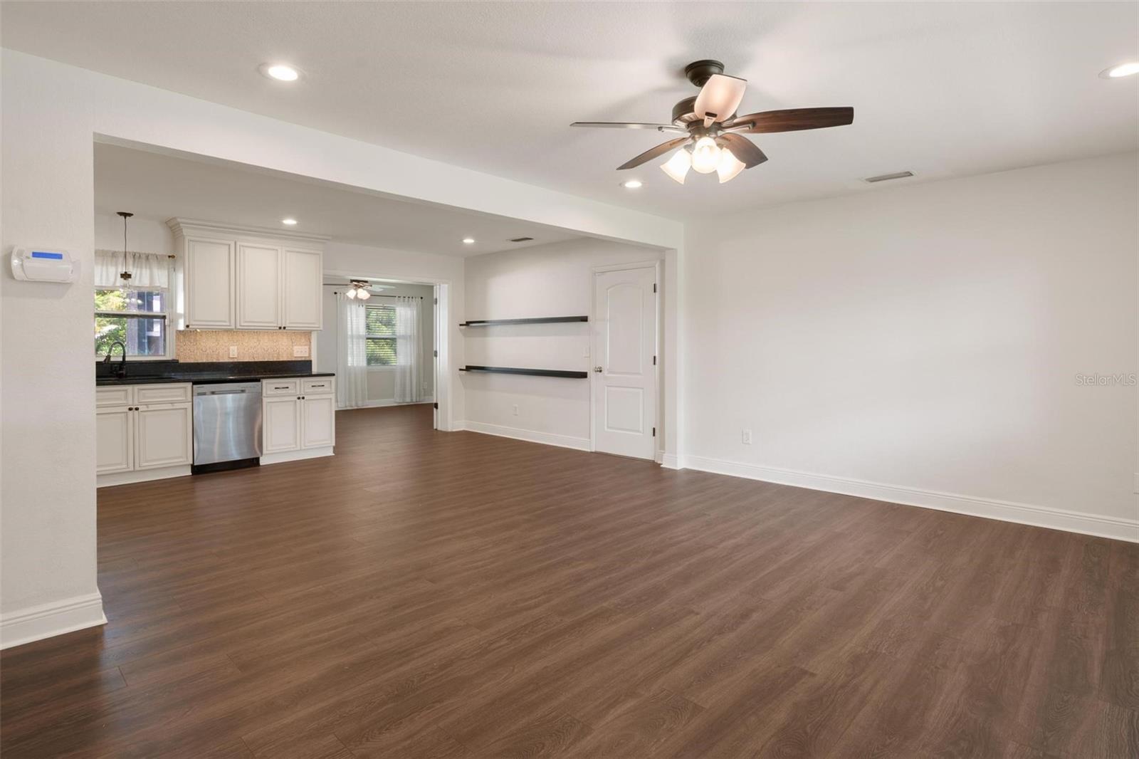 Image 5 of 28 For 1815 6th Street Se